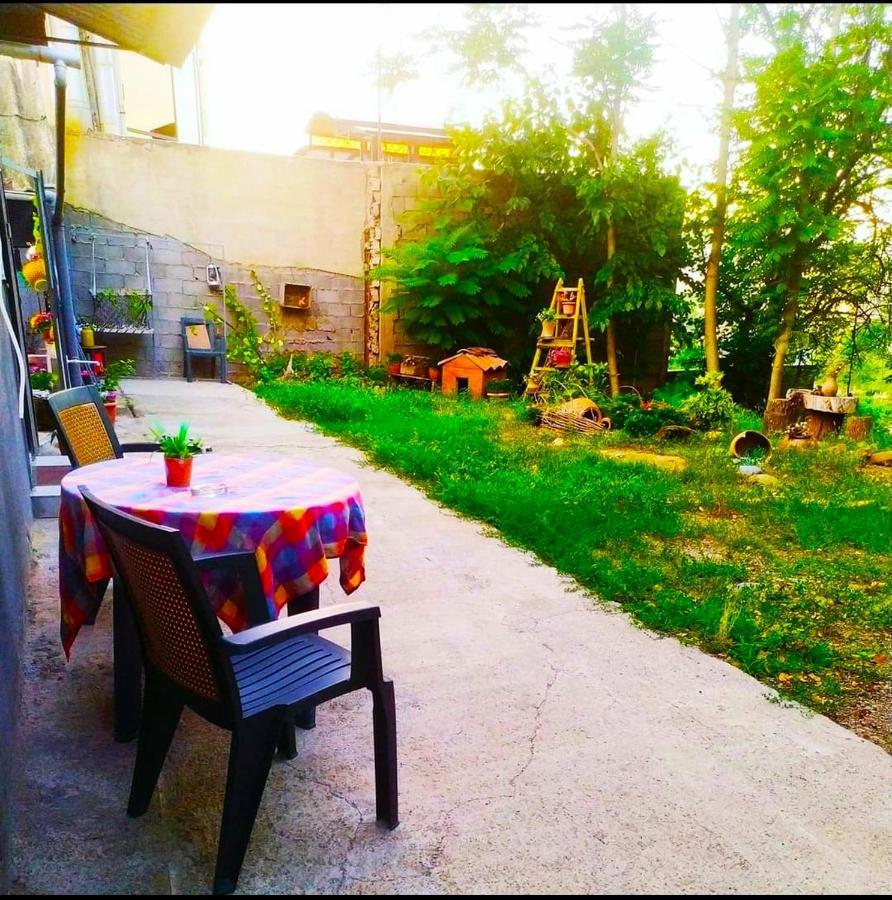 Guesthouse Family Tbilisi Exterior photo