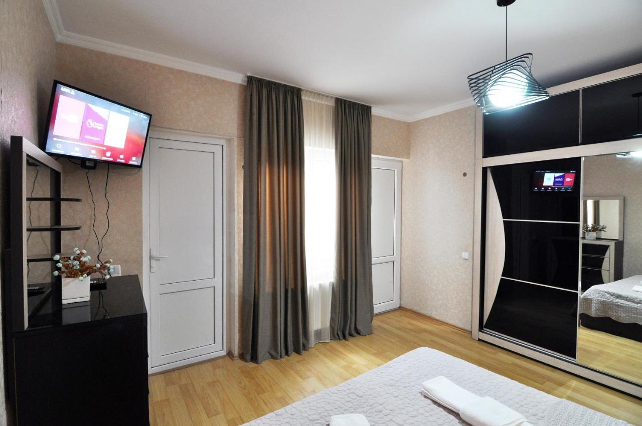 Guesthouse Family Tbilisi Exterior photo