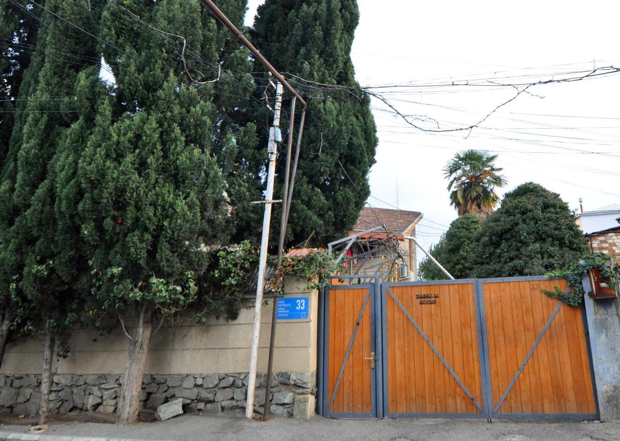 Guesthouse Family Tbilisi Exterior photo