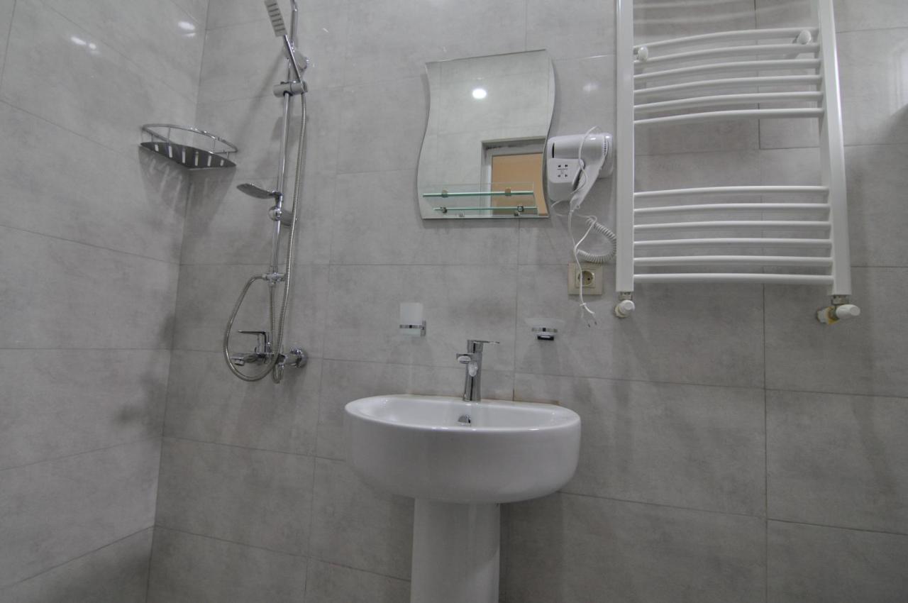 Guesthouse Family Tbilisi Exterior photo